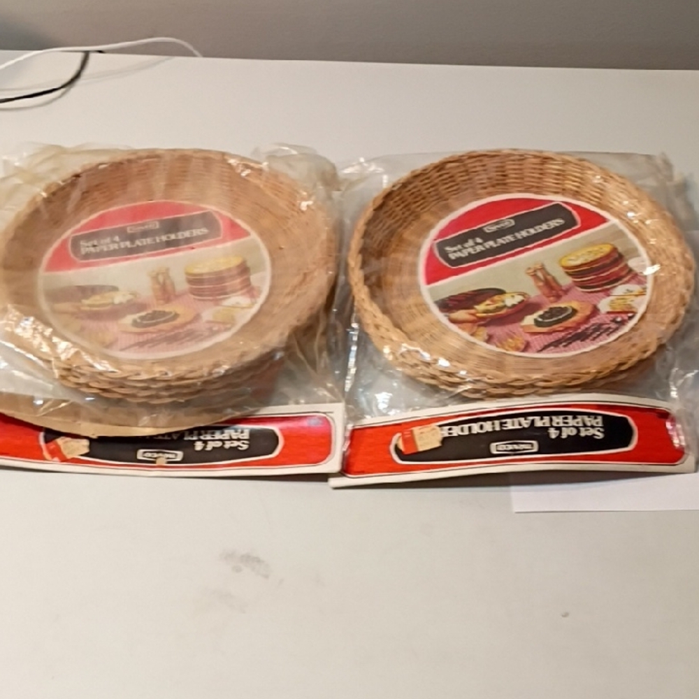 Woven Rattan Paper Plate Holders Two Sets Of 4 Picnic Beach Lunch Outside